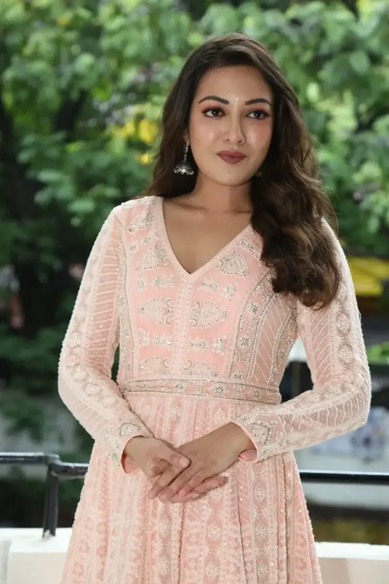 TAMIL ACTRESS CATHERINE TRESA IN PINK DRESS AT MOVIE OPENING 16